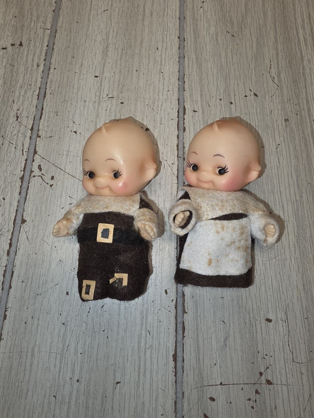 Vintage Kewpie Plastic Dolls Pilgrim Outfits Thanksgiving Stains On Outfits